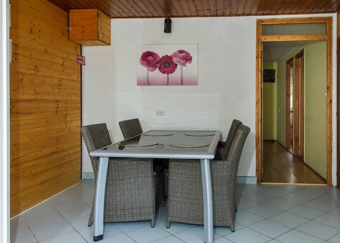 בית נופש In 19534